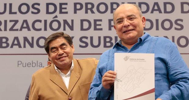 Gobierno de Puebla regularizará 100 mil predios en próximos 2 años