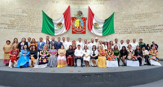 Sheinbaum asiste a toma de protesta de Salomón Jara en Oaxaca