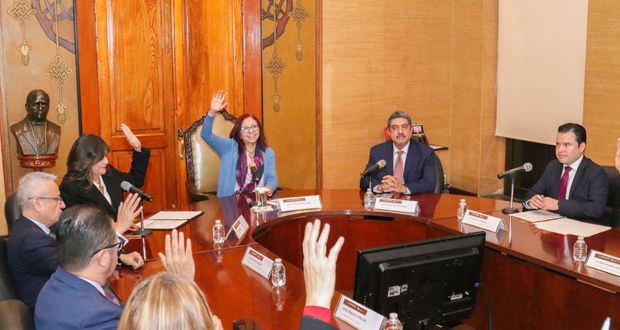 Leticia Ramírez designa a nuevo director general del Conalep