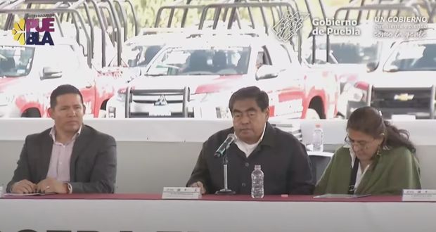 En último mensaje, Barbosa asegura apoyos a ediles; en enero, bolsa para obra pública