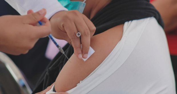En Puebla, mil 168 casos activos de Covid; sigue jornada de vacunación