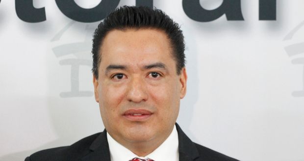 Perfilan destitución de César Huerta como secretario ejecutivo del IEE