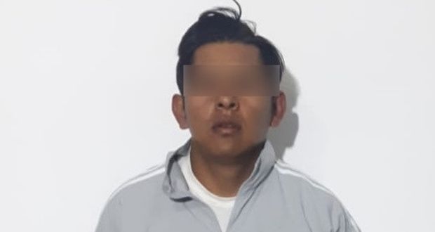 En Huexotitla, detienen a presunto ladrón de negocio de celulares