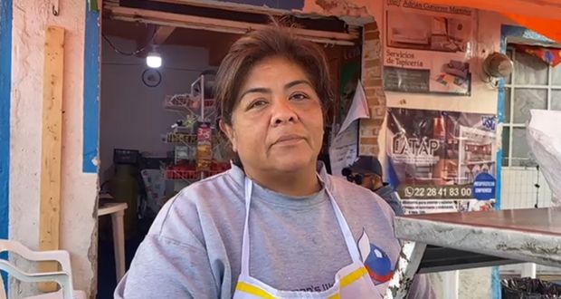 Entre venta de carnitas y cenas navideñas, María Gaitán lleva 32 años
