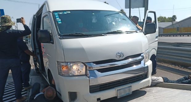 Por ilegalidades, STM remite transporte turístico a depósito vehicular