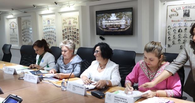 Comisión de Transportes y Movilidad presenta Informe Anual de Actividades