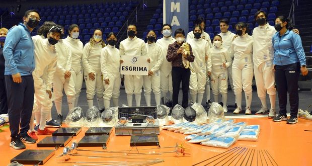 BUAP apoya con material y equipo a entrenadores y atletas 