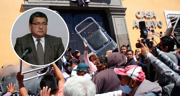 Gobierno atiende a inconformes con verificación y caso de reportera; liberan calles