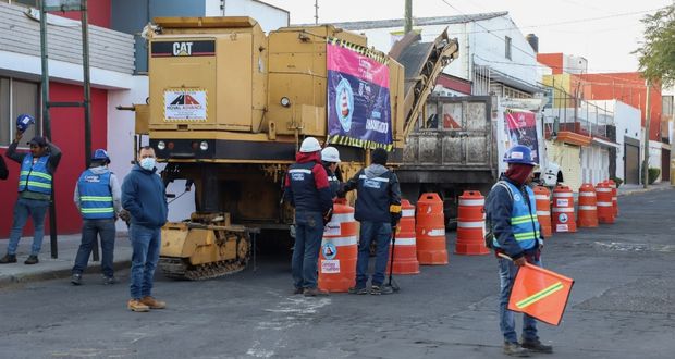 Comuna de Puebla inicia labores de rehabilitación en calle 5B Sur