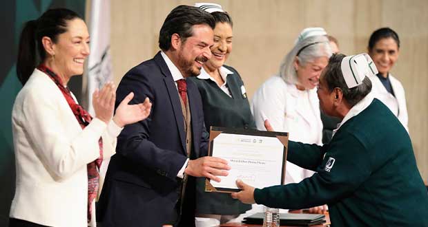 Personal de enfermería, 28% de plantilla del IMSS; “son el corazón”: Robledo
