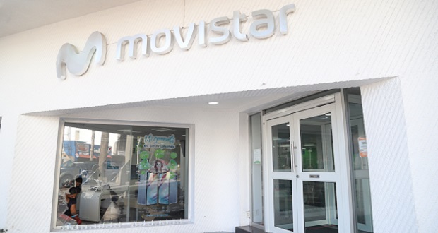 Dan cristalazo y roban sucursal de Movistar en avenida Juárez