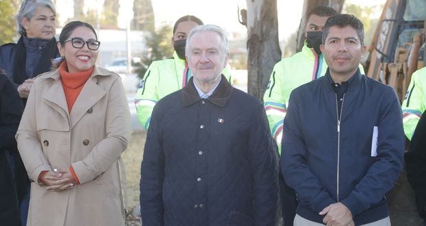 Comuna inicia mantenimiento y arborización en Recta a Cholula