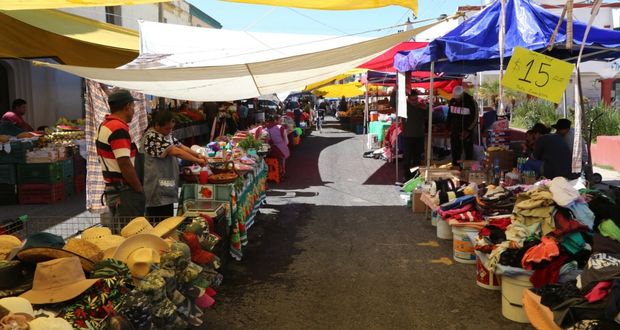 Inicia reordenamiento de 38 tianguis en Puebla capital y juntas: comuna