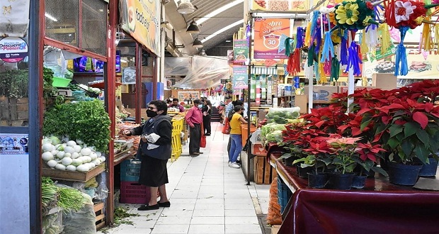 Ayuntamiento invita a poblanos a consumir en mercados locales