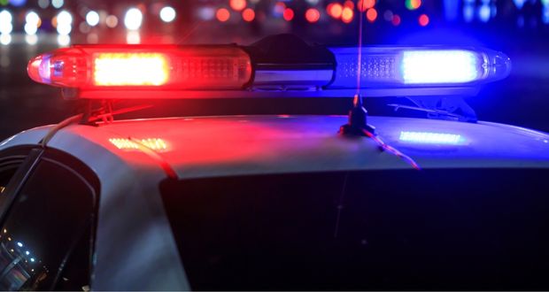 Policías de San Pedro Cholula impiden robo de auto en Plaza San Diego