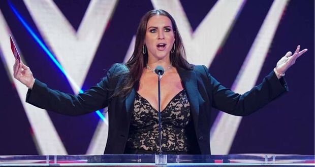Stephanie McMahon hace pública su renuncia a WWE; ¿Posible venta?