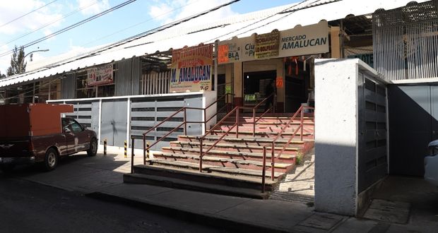Tras 2 años, persisten conflictos entre locatarios del mercado Amalucan