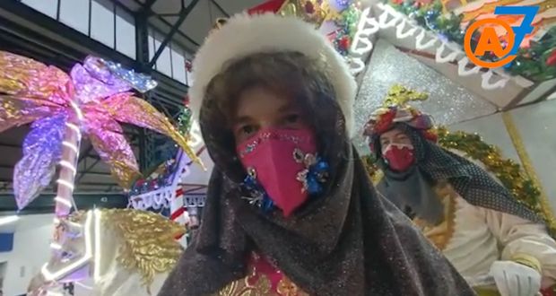 En enero, Agustín deja reparación de celulares y se viste de rey mago en Puebla