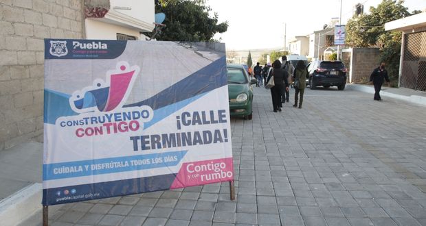 Ayuntamiento de Puebla entrega calles rehabilitadas en Minerales del Sur