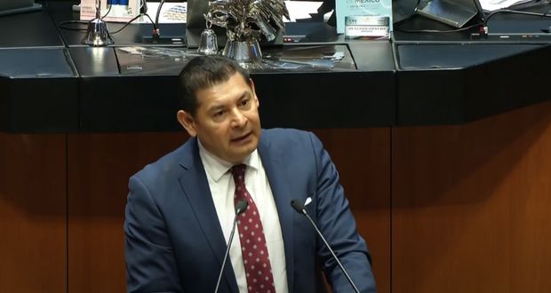 Armenta a favor del acceso educativo para población vulnerable