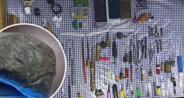 En penales de Tepexi, Puebla y Serdán aseguran droga y celulares