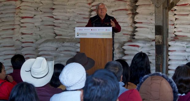 Avanza entrega de fertilizantes en Puebla y estados: Agricultura