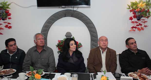 Exsenadora priista Lucero Saldaña impulsa movimiento "reformador" en Puebla 