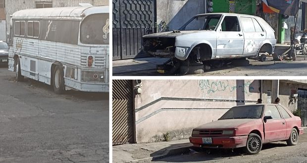 Por años, abandonan vehículos en colonias de Puebla; así puedes pedir retiro. Foto: Especial 