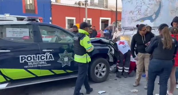 Patrulla de policía municipal de Puebla atropella a menor; está estable: SSC