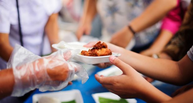 En 2022, voluntarios de Salud dieron 55 mil comidas a familiares y pacientes
