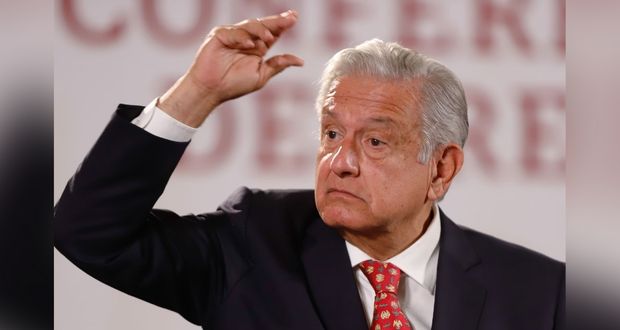 AMLO analiza demandar por daño moral a abogado de García Luna en EU