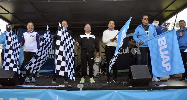 La BUAP celebra con éxito la “Primera carrera de la mujer”