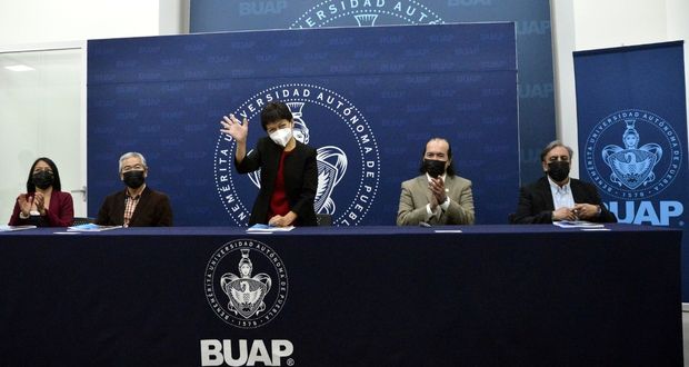 Asiste Rectora María Lilia Cedillo Ramírez al Tercer Informe de Labores de la Facultad de Filosofía y Letras