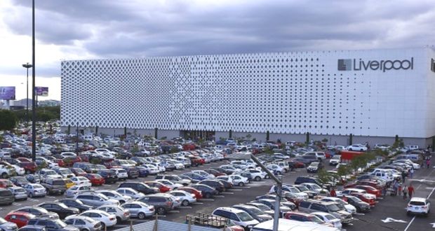 Hora gratis en estacionamientos centros comerciales de Puebla, proponen