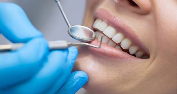El Seguro Social ofrece diversos tratamientos preventivos y de atención asistencial como obturaciones, extracciones, eliminación de sarro, y drenado de absceso dental.