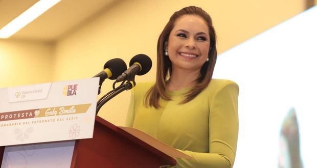 Gabriela Bonilla, titular del DIF Puebla, la mejor evaluada en el país
