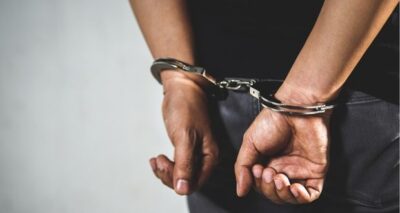 Detienen a 2 policías municipales de Puebla por abusar de mujer para no detenerla