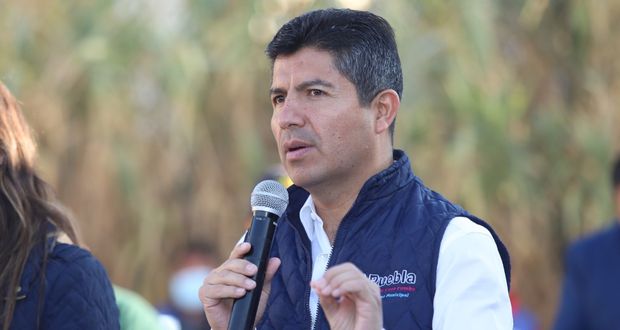 Rivera propondrá a Lucero Saldaña, exlegisladora del PRI, para Secretaría General