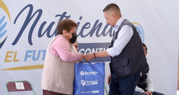 Tlatehui entrega 550 despensas de “Nutriendo el futuro contigo”