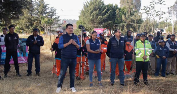 Comuna recibe 2 quejas a la semana por obras que obstruyen vía pública