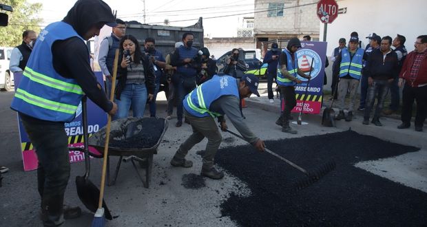 Arranca programa de bacheo en Puebla capital; así puedes reportar