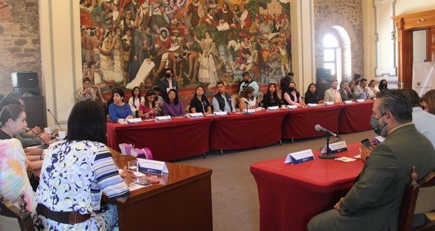 Capacitan contra violencia política de género a comuna de Puebla