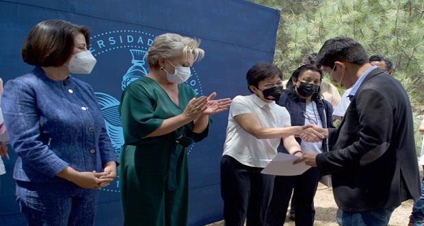 BUAP, con compromiso de vincularse a sociedad al ser pública: Cedillo