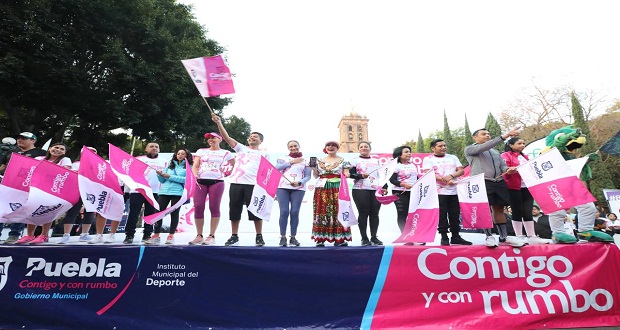 Participan 2 mil 352 en Carrera Contigo Mujer en Puebla capital