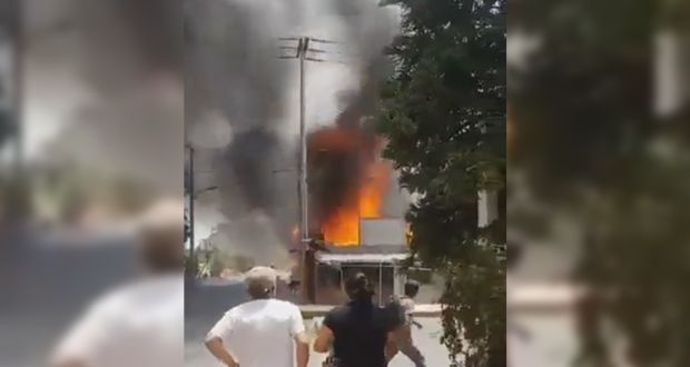 Incendio en Texmelucan destruye tres casas; dueños pierden patrimonio