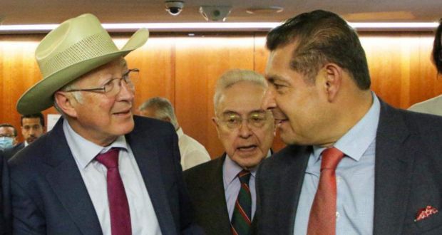Alto a los agravios solicita Armenta a Ken Salazar
