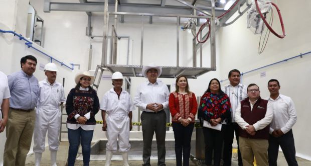 Gobierno estatal invierte 42.4 mdp en obras del rastro de Xicotepec