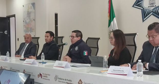 Por robo de camioneta en Puebla, investigan a 4 policías estatales
