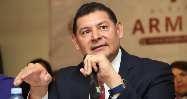 Con 36%, Armenta encabeza encuesta para ir con Morena por gobierno de Puebla
