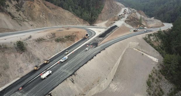 Carretera Mitla-Entronque Tehuantepec, con avance del 86%: SICT